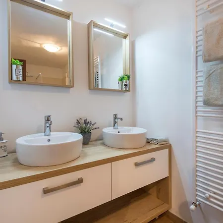Alberti Apartment